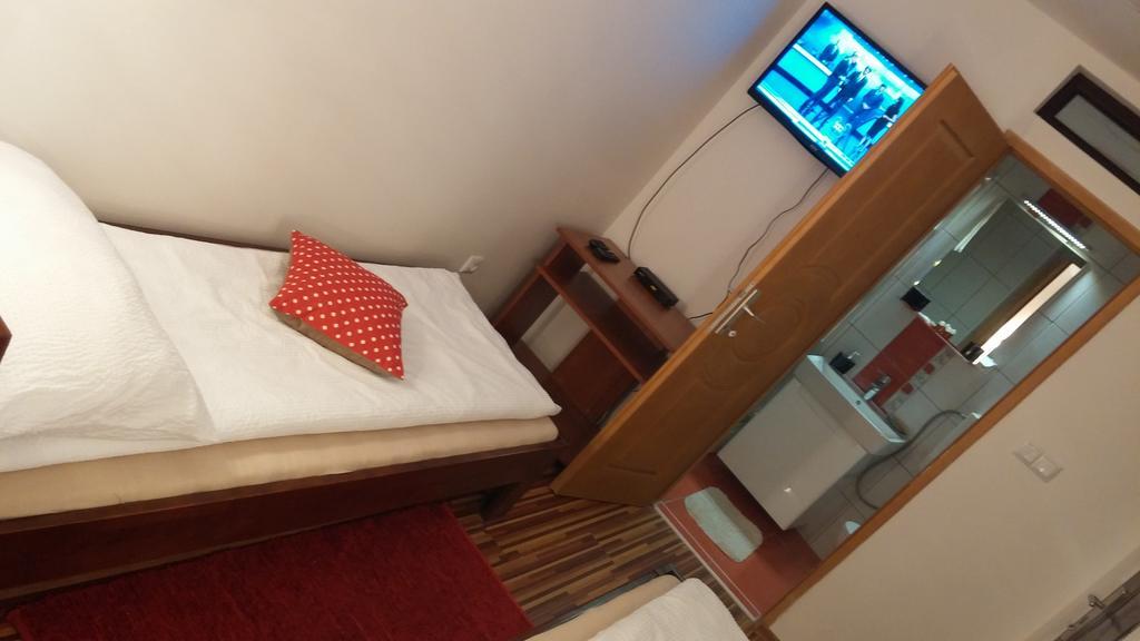 B&B Bazeni SJJ Chambre photo